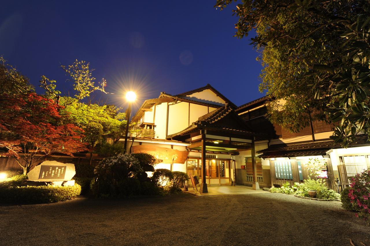 Hitoyoshi Ryokan Exterior foto